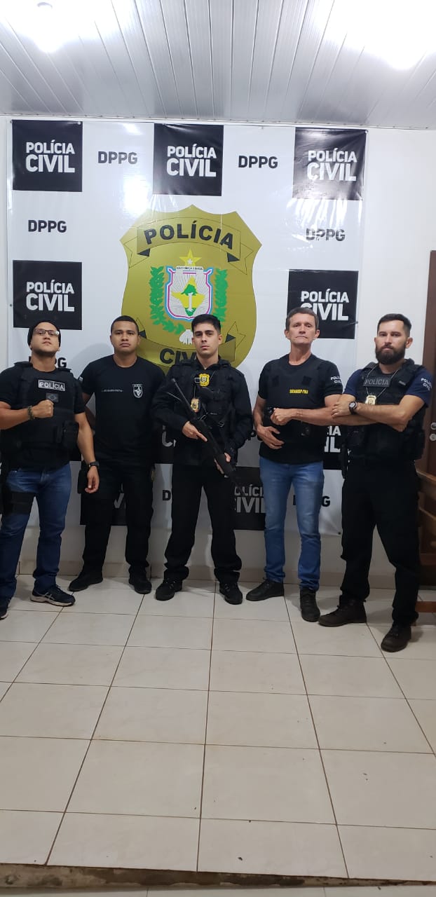 POLÍCIA CIVIL PRENDE 5 PESSOAS E APREENDE 45 MENORES DURANTE A 